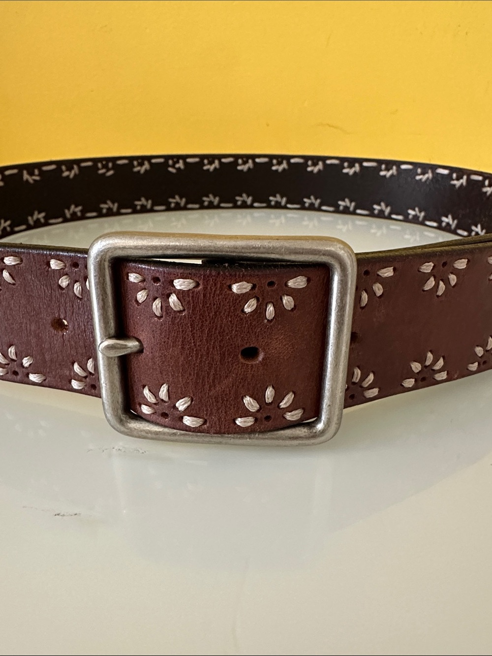 Buckle Brand Vintage Brown Leather Floral-Embroidered Belt - Picture 4 of 16